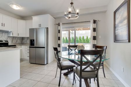 For Lease - 34 Milne Street, New Tecumseth, Ontario - Photo 4