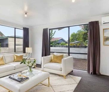 Family home - Photo 1