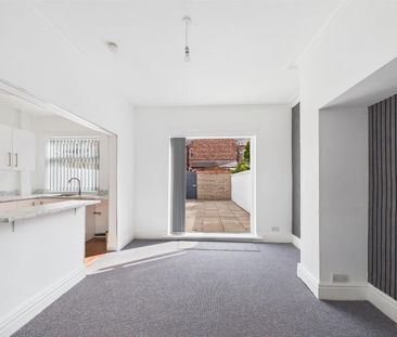 Parkstone Road, Birkenhead, 3 bedroom, House - Mid Terrace - Photo 2
