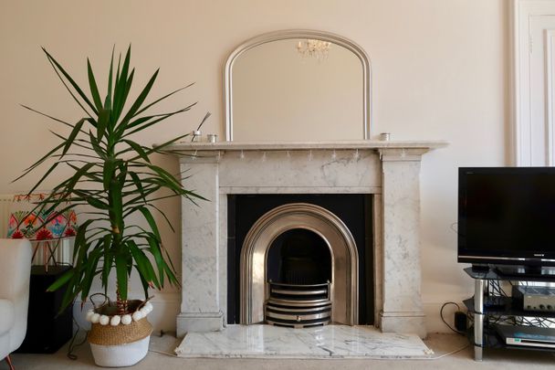 3 Bed Flat, Parkside Terrace, EH16 - Photo 1