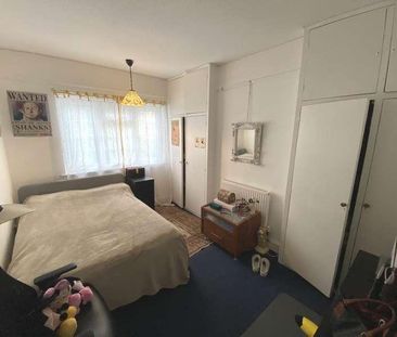 Shakespeare Road, London, NW7 - Photo 4