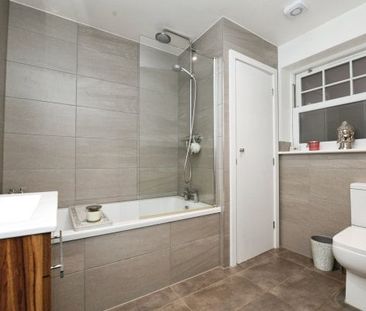 Westbury Road, Brentwood, Property for rent - Photo 4