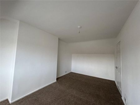 2 bedroom semi-detached house to rent - Photo 5