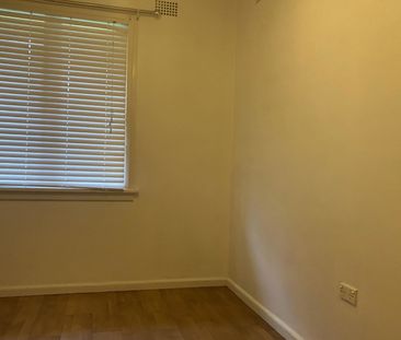 LOVELY FAMILY HOME - Photo 4