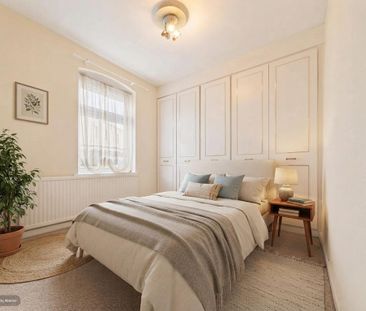 4 bedroom end of terrace house to rent - Photo 1