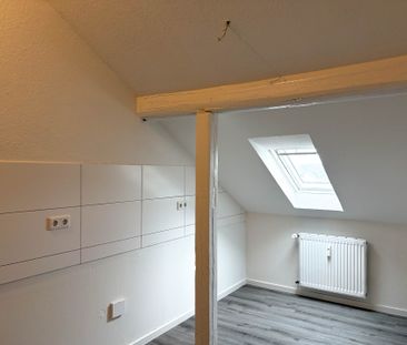 Außergewöhnlich Wohnen unterm Dach: Mietwohnung mit vier Zimmern in... - Photo 6