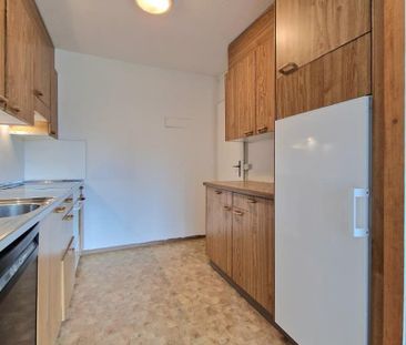 "Grossräumige, helle Wohnung mit Balkon und herrlicher Aussicht" - Photo 6