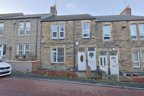 2 bedroom Flat to rent in Hewitson Terrace, Felling, Gateshead - Photo 1