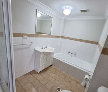TWO BEDROOM UNIT IN AN IDEAL LOCATION! - Photo 6