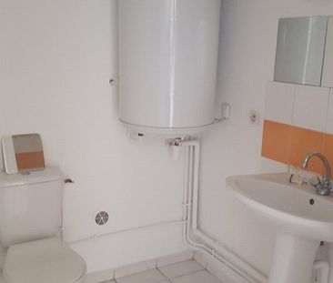 Location Appartement 3 pièces 66m² TOULON 83000 - Photo 2