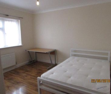 1 bedroom in a house share to rent - Photo 6