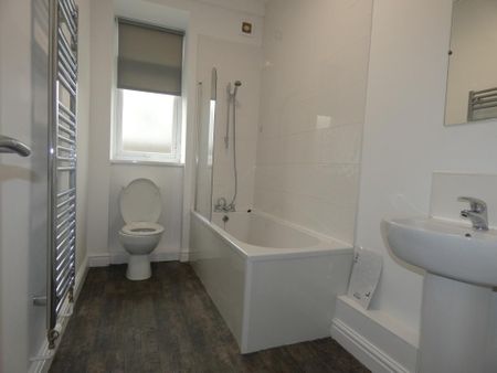 2 bedroom property to rent - Photo 4