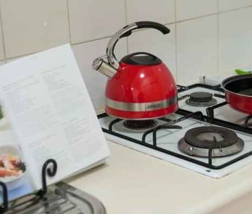 Studio Apartment - Photo 1