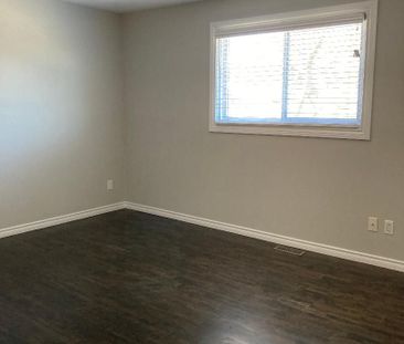 For Lease - 355 Leacock Drive Unit# A, Barrie, Ontario - Photo 4