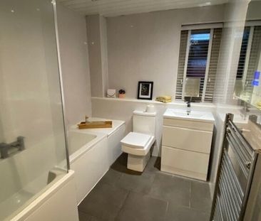 Park Avenue, Milngavie - Photo 3