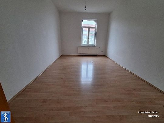 günstige 2 Zimmer Wohnung mit Aufzug im Haus und EBK - Photo 1