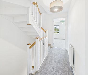 4 bedroom semi-detached house to rent - Photo 5