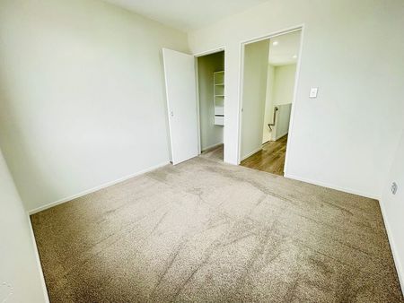 3Bedroom townhouse in PAPAKURA - Photo 2