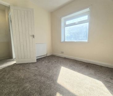 Newstead Grove, Halifax - Photo 4