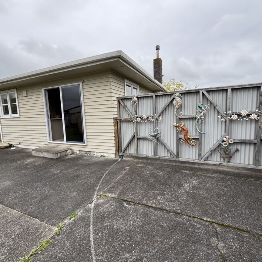 8 Stephens Crescent, Highbury, Palmerston North - Photo 1