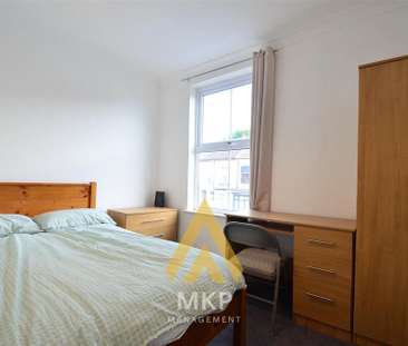 4 bedroom terraced house to rent - Photo 3