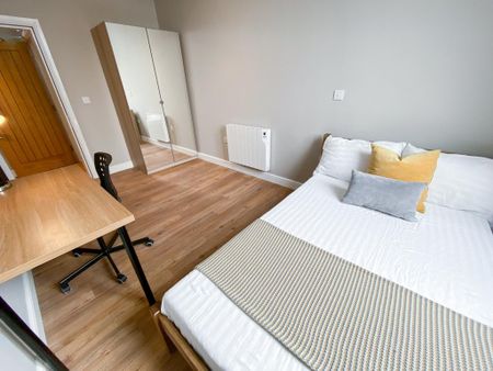 8 bedroom flat to rent - Photo 3