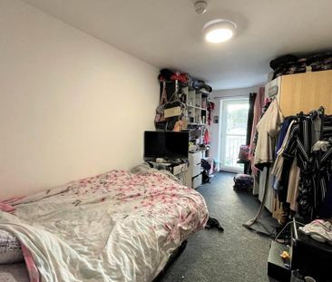 5 bedroom flat to rent - Photo 3