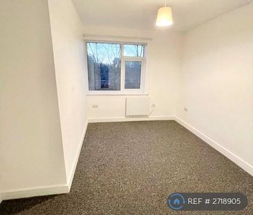 3 bedroom maisonette to rent - Photo 2