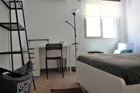 Calle Sol, Sevilla, Andalusia 41003 - Photo 5