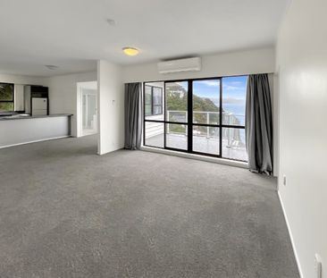 Spectacular Views in Hataitai - Photo 2