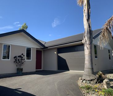 Charming Three Bedroom Home in Prime Location - Photo 1