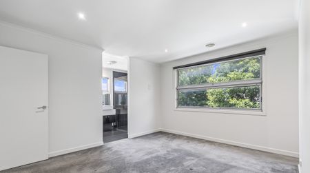 42 Maidstone Street, Altona VIC 3018 - House For Rent | Domain - Photo 2