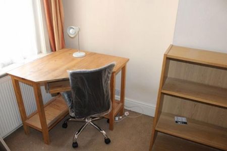 3 bedroom house to rent - Photo 2