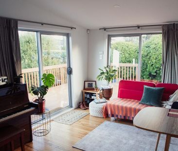 SLEEPOUT & SEA VIEWS! - Photo 2