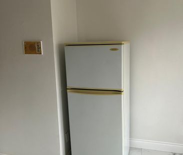 For Lease - 2 Elm Grove Avenue Unit# 202, Toronto, Ontario - Photo 5