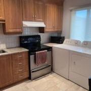 APARTMENT A LOUER 41/2 $1,150. PAR MOIS RIEN INCLUS COMPLÈTEMENT RÉNOVÉ TRÈS PROPRE TRÈS TRANQUILLE TRÈS ÉCLAIRER PAS5 MINUTE DU METRO CADILAC A PIED - Photo 2