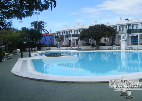 081-594 Renovated duplex style bungalow for rent in Maspalomas