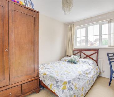 4 bedroom detached house to rent - Photo 6