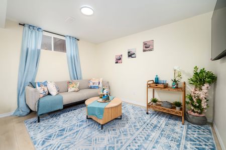 For Lease - 661 Bruxelles Street, Russell, Ontario - Photo 3