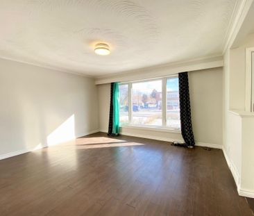 For Lease - 728 Danforth Road Unit# Main, Toronto, Ontario - Photo 2