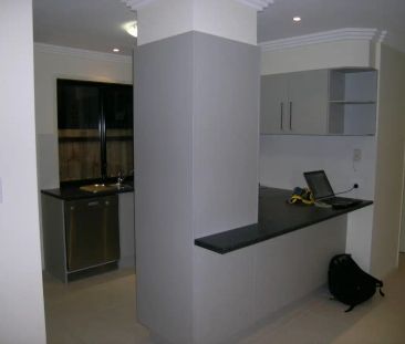 1/19 Aylesford Street, Annerley QLD 4103 - Photo 3