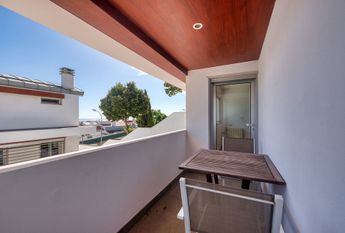 3-Bedroom Duplex with Terrace & River View