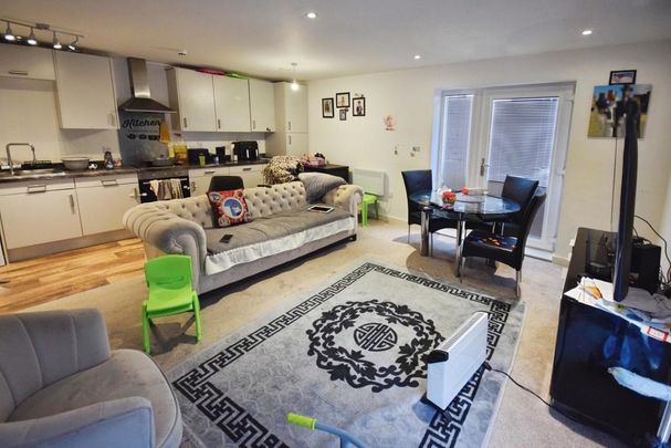 2 bedroom apartment to rent - Photo 1