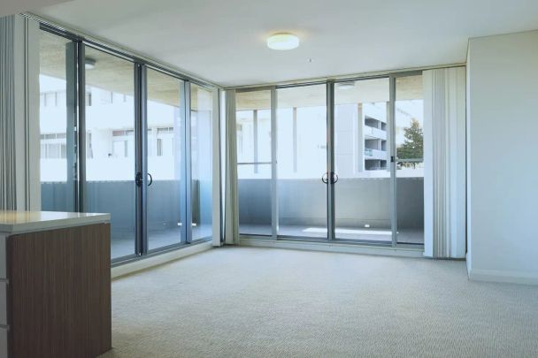 “Luxury Living with Ample Space & Style in Hurstville's East Quarter” - Photo 1