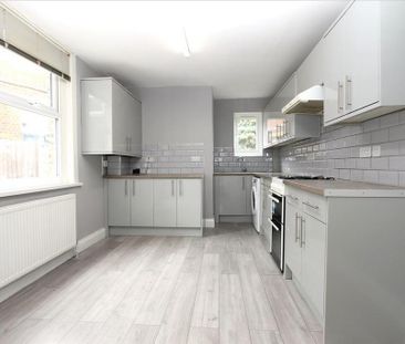 4 bedroom house to rent - Photo 1