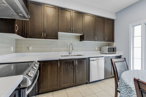 For Lease - 42 Beehive Lane, Markham, Ontario - Photo 1