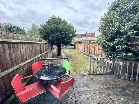 Grasmere Avenue, Greater London, TW3 - Photo 5