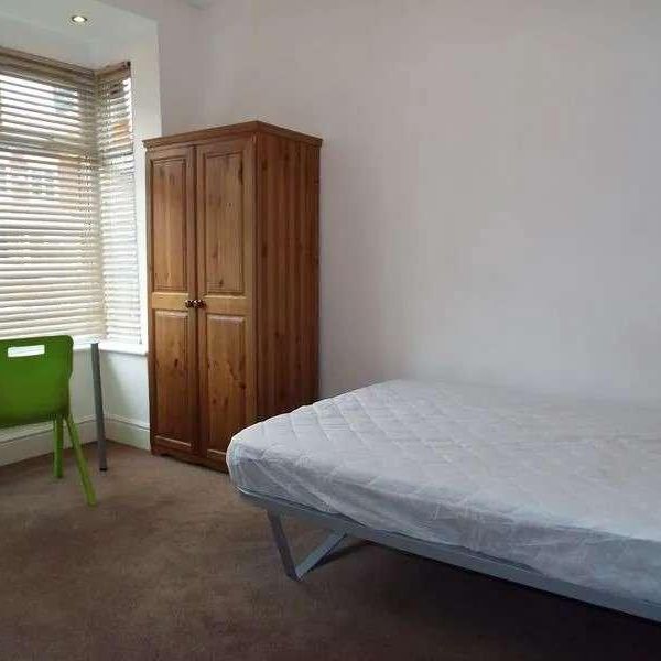 Bed Semi-detached House To Rent, B29 - Photo 1