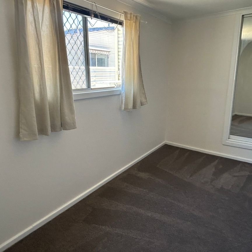 4 Bedroom - Well Located - Photo 1