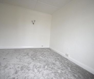 3 bedroom bungalow to rent - Photo 3